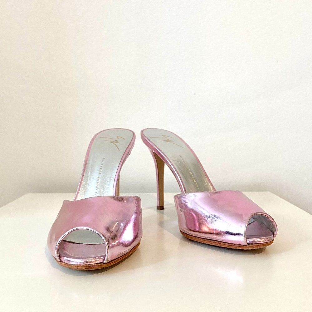 Giuseppe Zanotti Metallic Pink Peep toes
